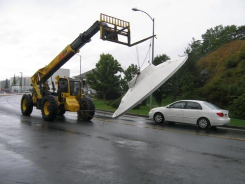 Raven Radio's PRSS satellite is transported to its current location, under the O'Connell Bridge. 