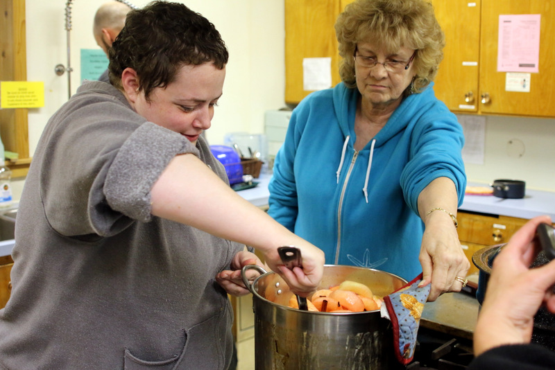 Sitkans ‘can-do’ in community kitch