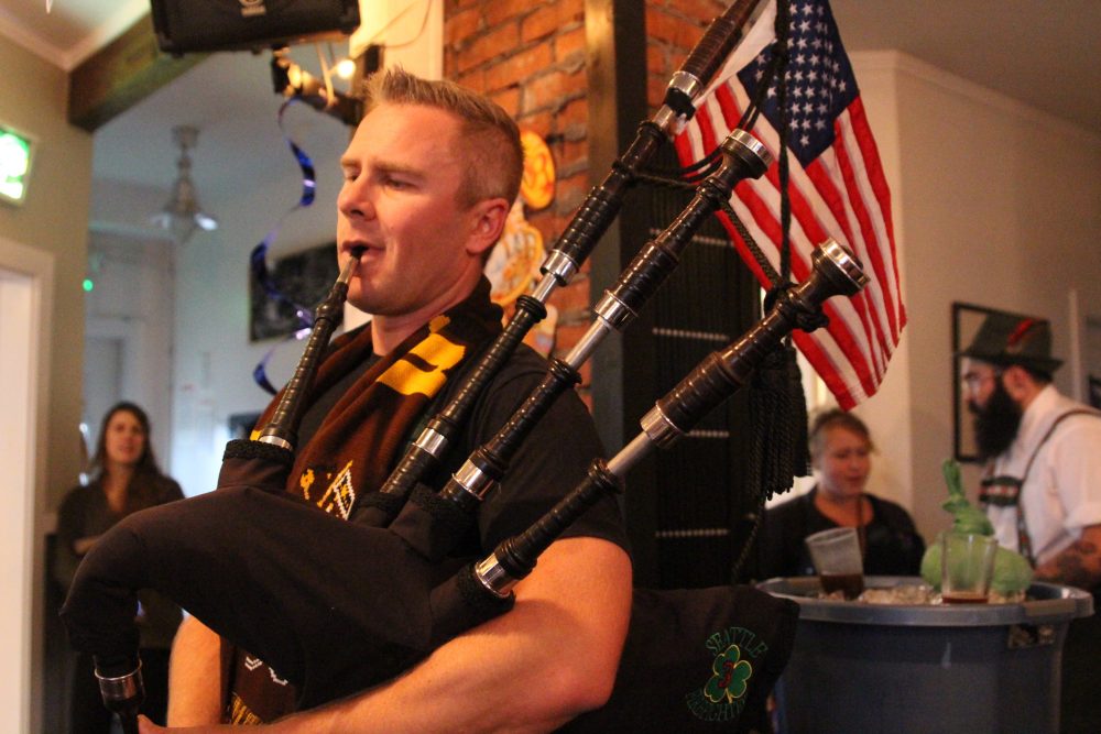 Tune In: Pipe & Drum band performs on Raven Radio