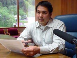 Sealaska CEO Anthony Mallott discusses the regional Native corporation's finances May 2, 2016, during a press briefing in the Sealaska Board Room. (Photo by Ed Schoenfeld/CoastAlaska News)