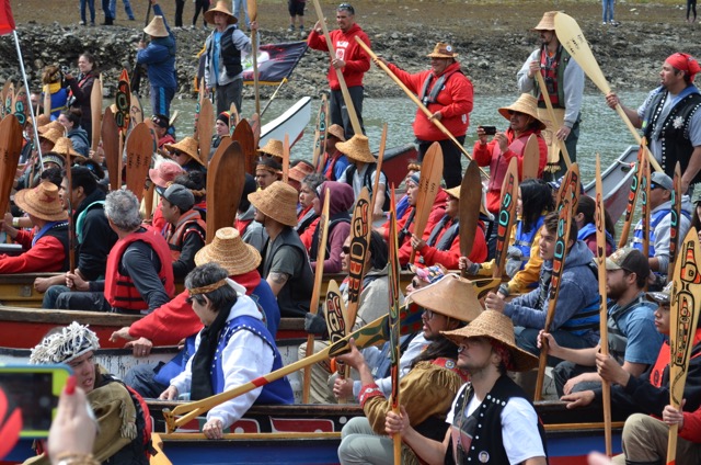 Photos: Paddling to Celebration 2016