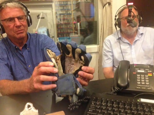 160816_HockeyGlove_woolsey