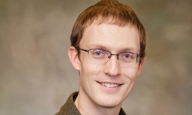 Mayor Steven Eisenbeisz files to run for another term