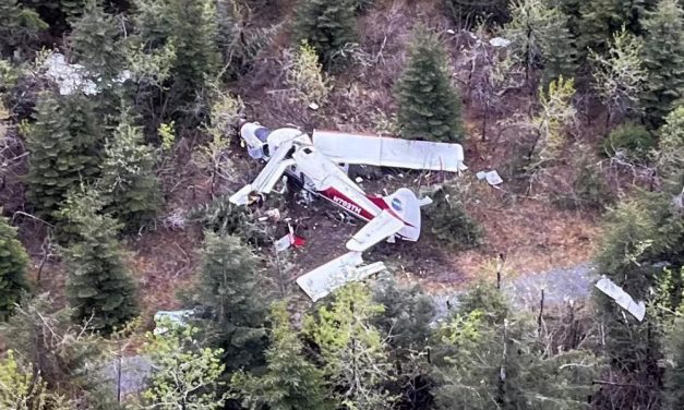 Plane crash outside Yakutat leaves three critically injured