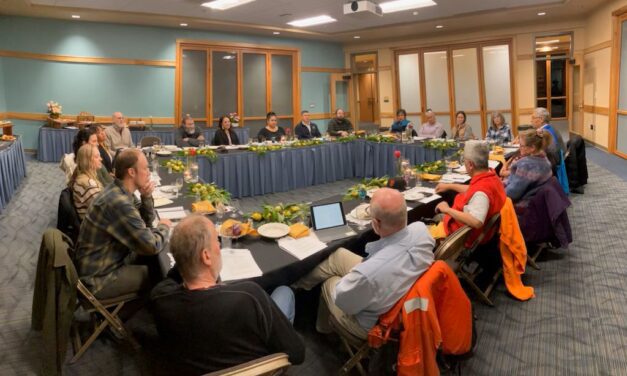 Tribal Council, Assembly brainstorm bear solutions at government meeting