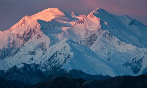 Denali rangers trying to reach four fallen climbers