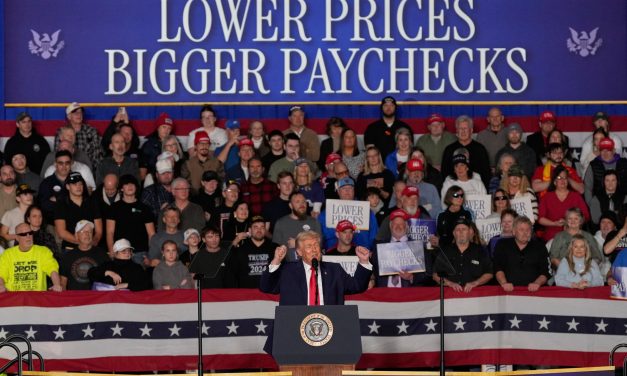 Poll: Most Americans have the summer blues about Trump and the economy