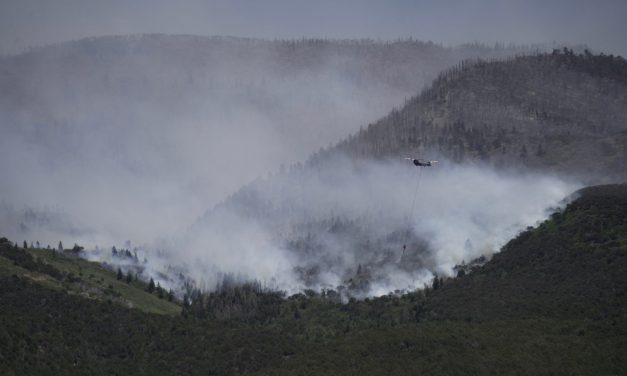 Three firefighters killed on Colorado-Utah border as wildfires intensify