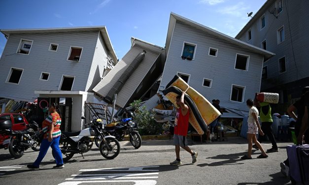 U.S. pledges generous earthquake relief to Venezuela