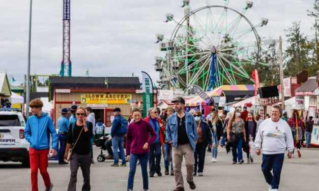 Giant pumpkins, crab legs and a water-skiing squirrel named Twiggy: Alaska State Fair celebrates 90 years