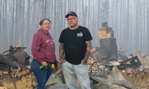 Tok residents take stock of damage as Mukluk Fire continues to threaten the community
