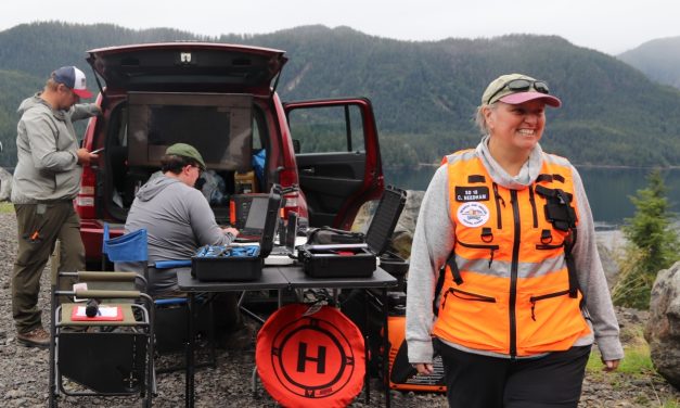 Search dogs get paws dirty at weekend workshop in Sitka