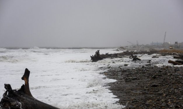 Winter storm brings power outages, flight cancellations to Western Alaska
